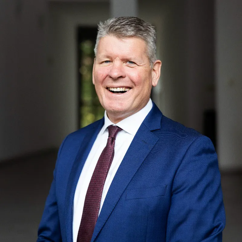 Dr. Hubert Staudt